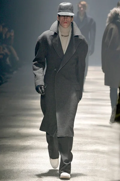 Look 17